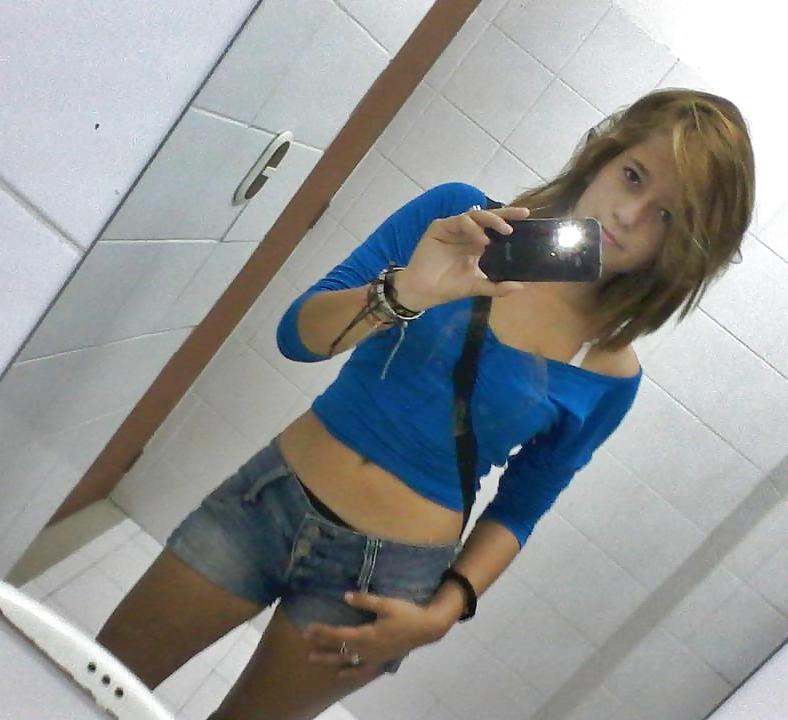 24P MAMASITAS  LATINAS EN JEANS