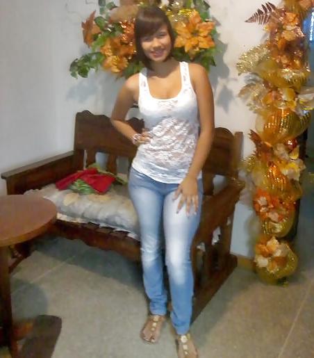 24P MAMASITAS  LATINAS EN JEANS