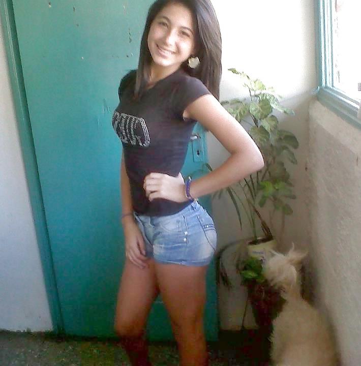 24P MAMASITAS  LATINAS EN JEANS