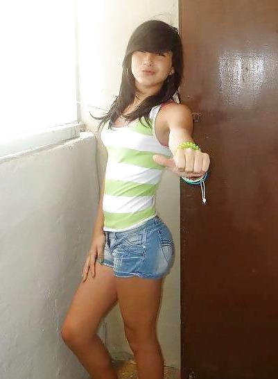 24P MAMASITAS  LATINAS EN JEANS