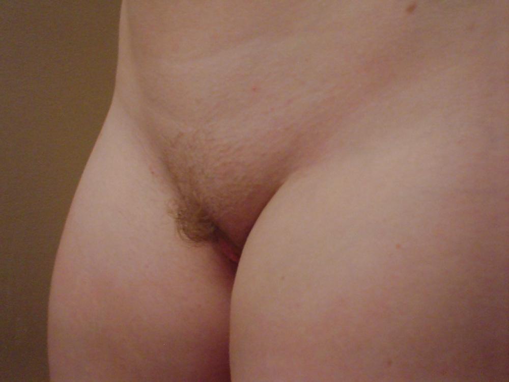 25P Wife in bathroom