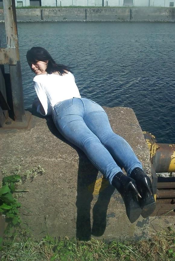 20P Asses in jeans #3