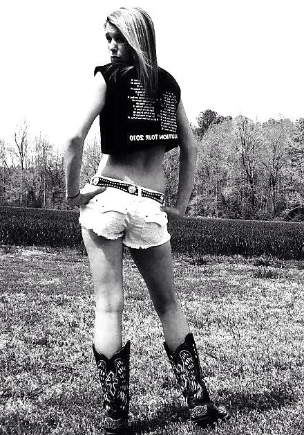 25P Cowgirl and jeans XII