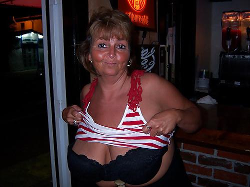 25P Mature Fat Mom Huge Tits