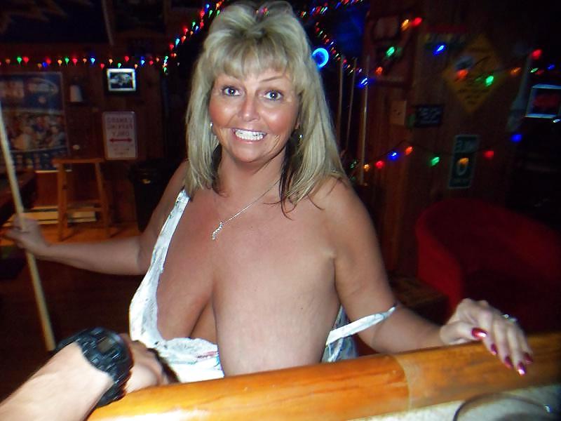 25P Mature Fat Mom Huge Tits