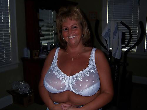 25P Mature Fat Mom Huge Tits