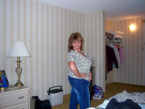 25P Mature Fat Mom Huge Tits