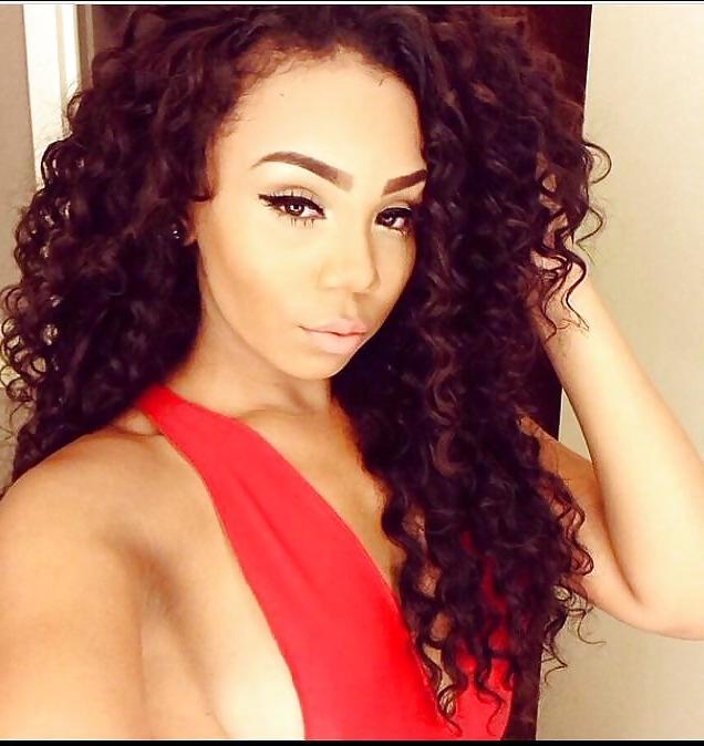21P Dominican Latina babe very curvy hottie