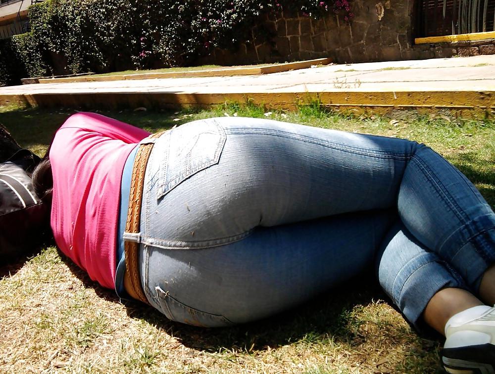 18P Asses in jeans #4