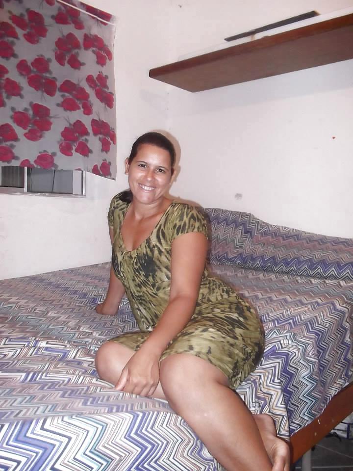 25P Brazilian Religious Woman (Protestants) #3