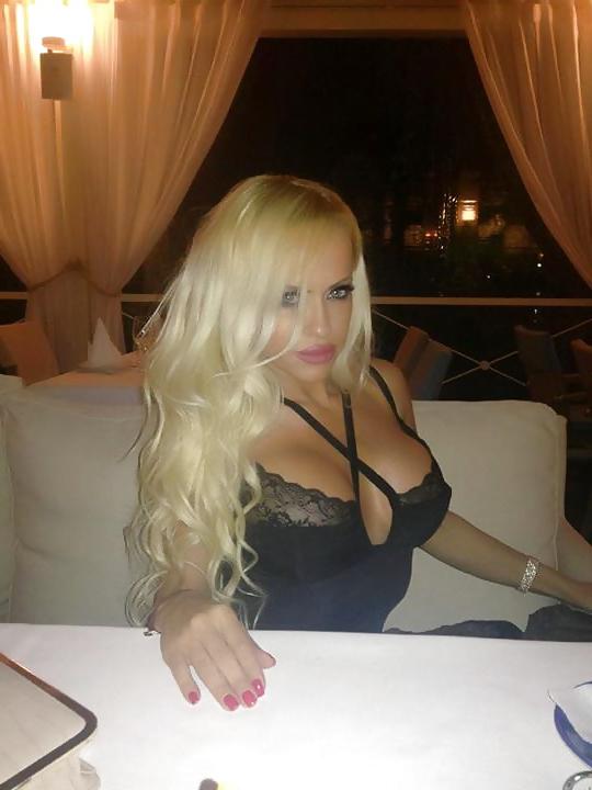 25P Bimbo Invasion 7