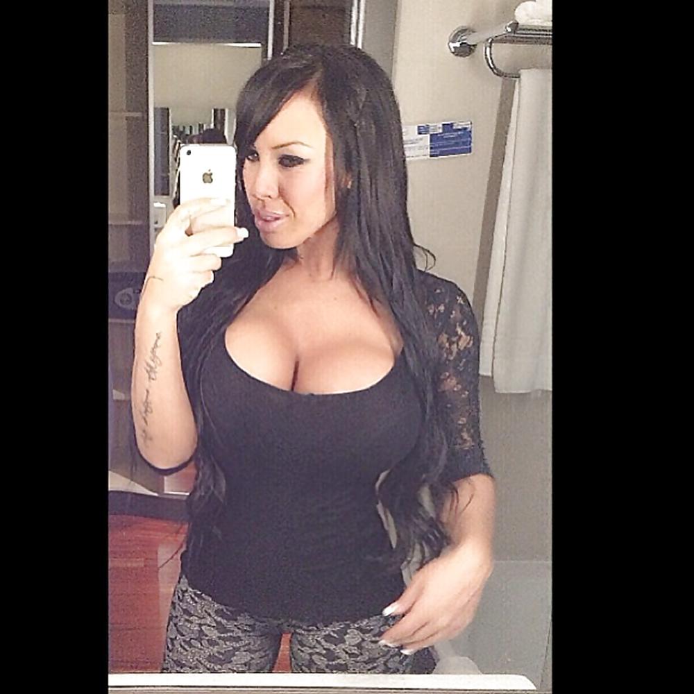 24P Big breasted brazilian babe