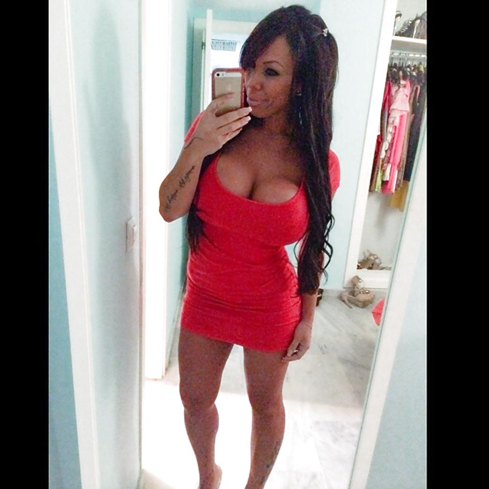24P Big breasted brazilian babe