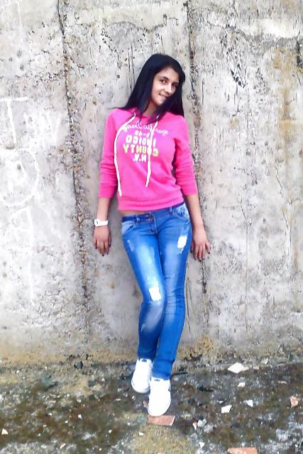 25P Teen sluts in tight jeans 1.