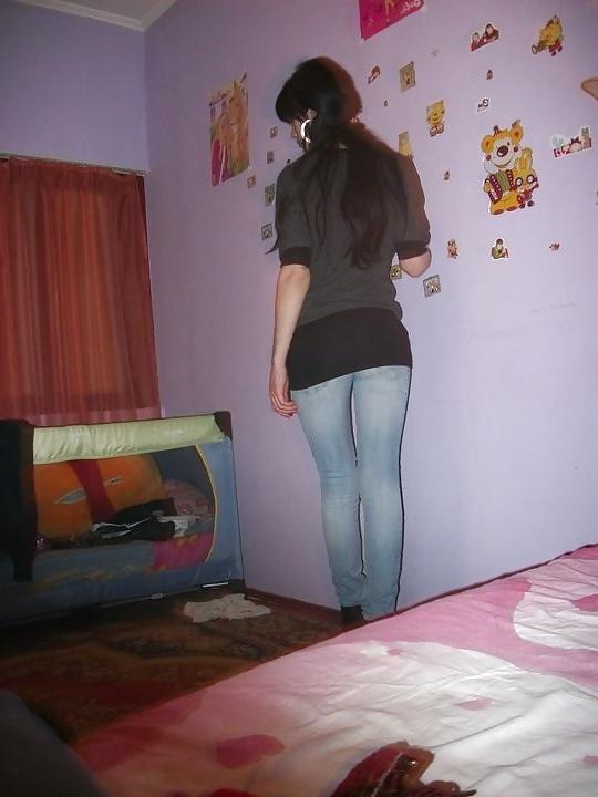 25P Teen sluts in tight jeans 1.