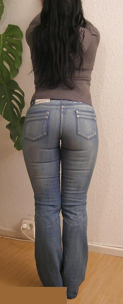 25P Teen sluts in tight jeans 1.