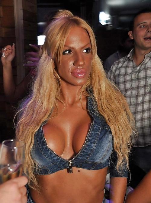 25P Bimbo Invasion 8