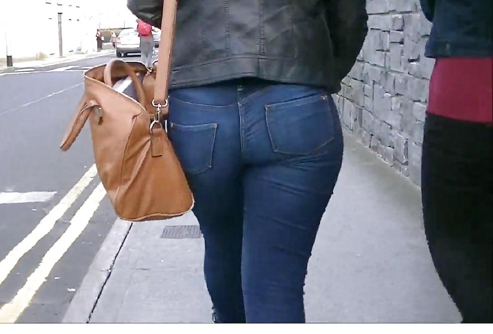 13P White Girls in tight Jeans ass