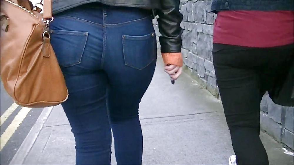 13P White Girls in tight Jeans ass
