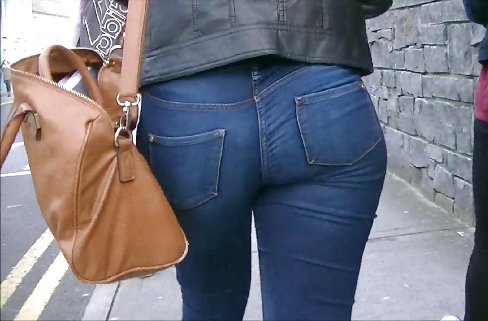 13P White Girls in tight Jeans ass