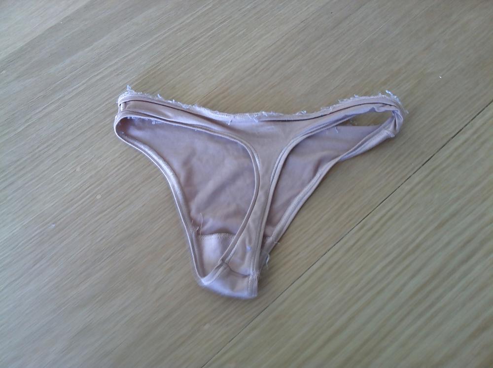 4P Milf's Thong