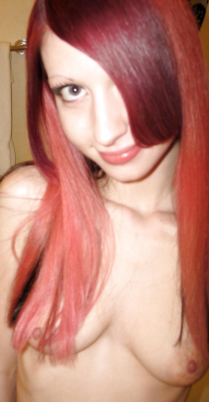 25P Mirror Girls 13: Sexy Teen Self Shots