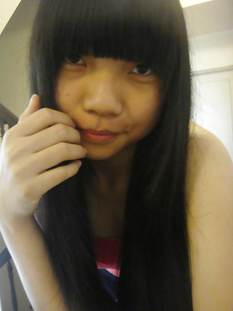 25P Chinese College girl went naughty with her beloved BF