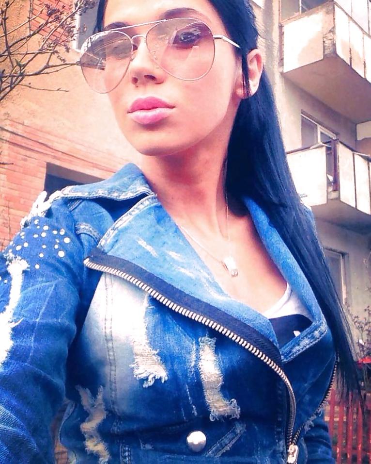 6P Fb bimbo