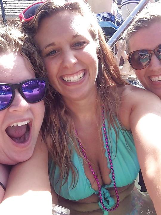 10P Former College Cheerleader Kayla and her nice tits