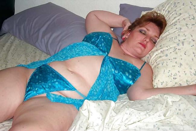 16P More redhead mature fat slut