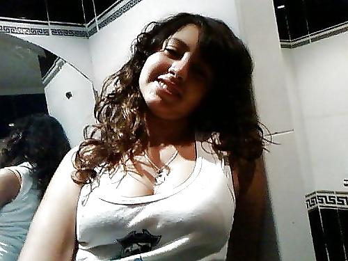 10P Arab Girls 4U (  Bathroom Collections - Part 1 )