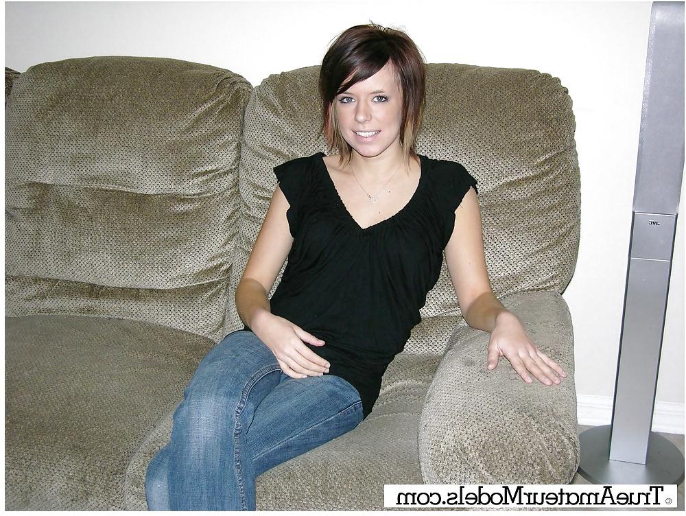 17P Hot Short Haired Amateur Chloe B.