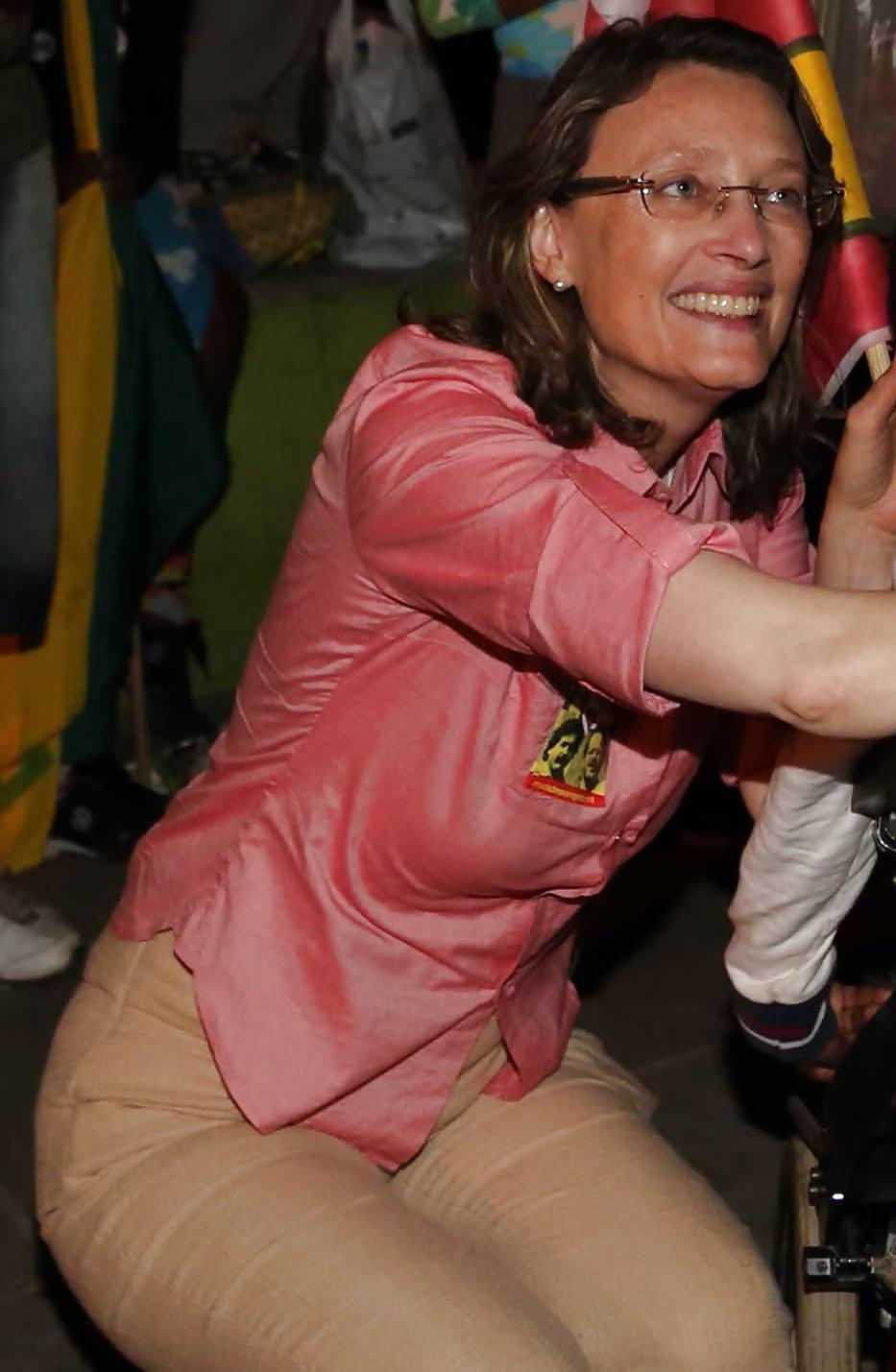 15P Hot brazilian politician