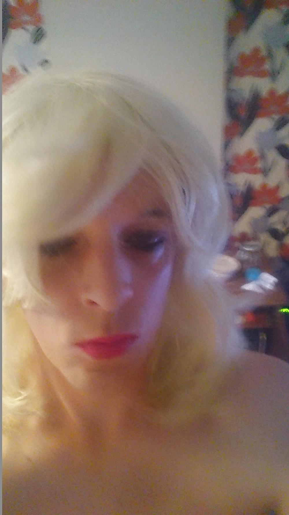 25P Blonde bimbo in pink corset