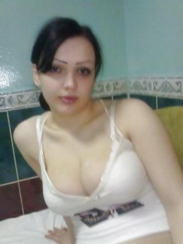 10P Arab Girls 4U ( Bathroom Collections - Part 2 )