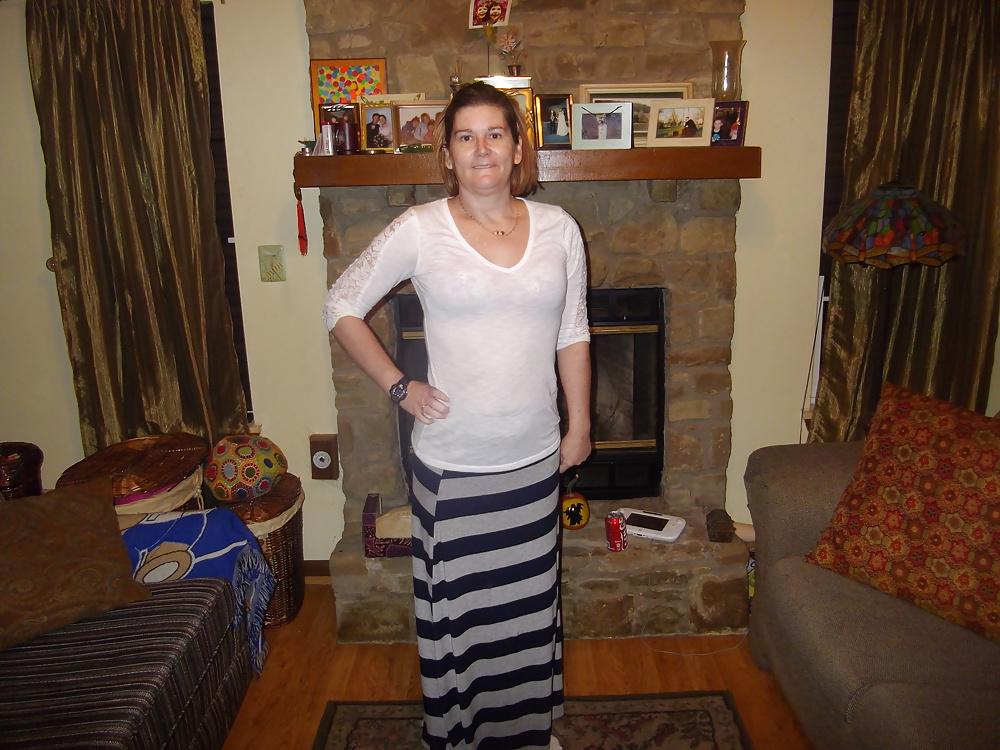 15P Wife pics right before she made new video