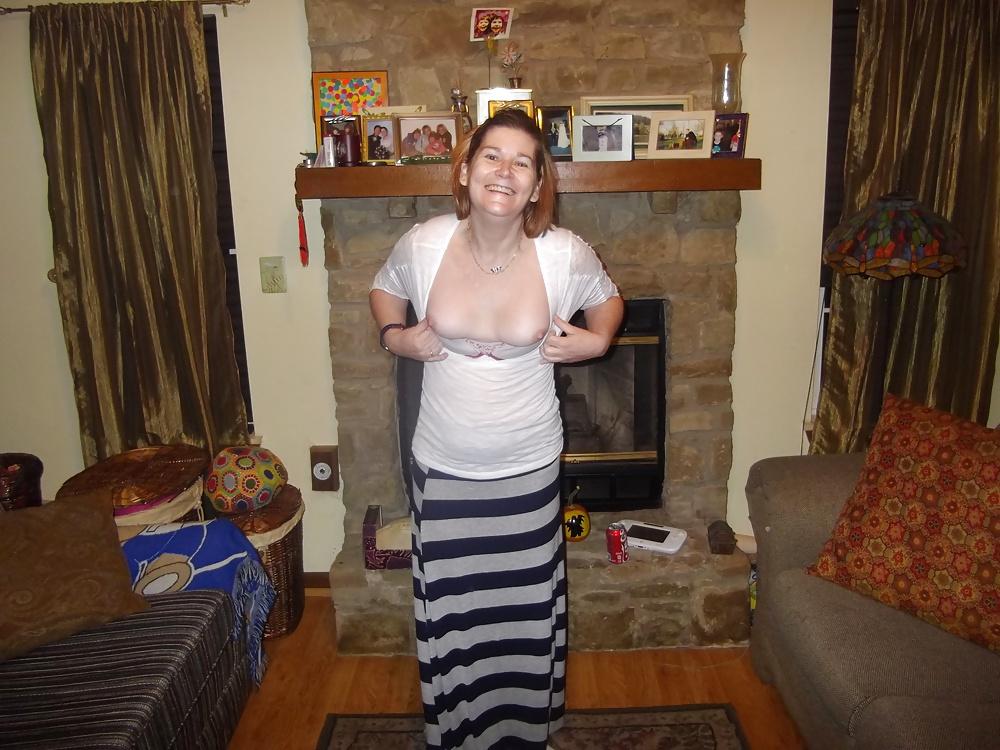 15P Wife pics right before she made new video