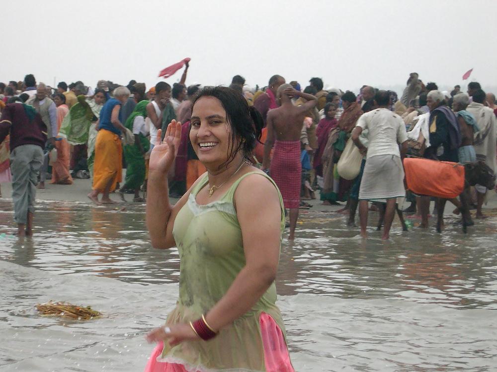 14P Desi woman bathing