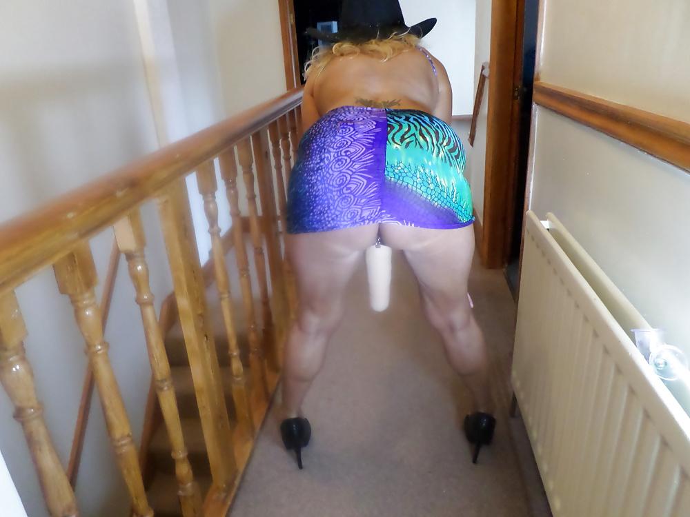 22P Milf dominating x