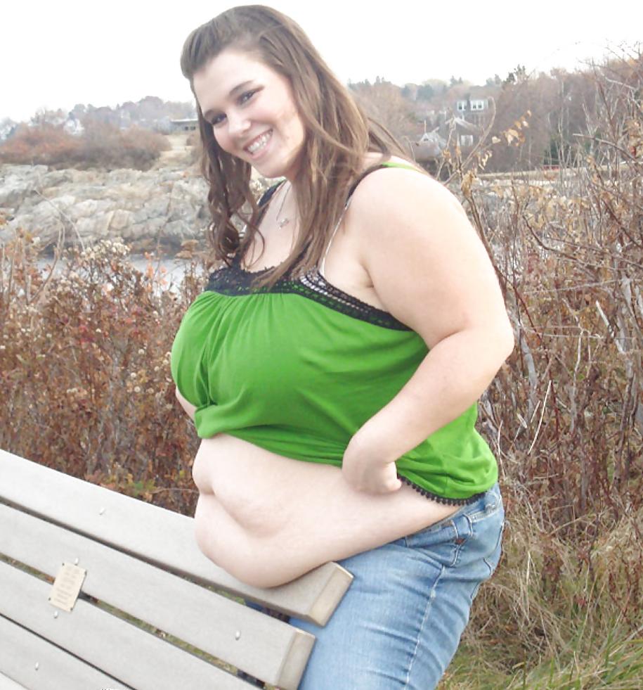 12P FAT GIRLS OUTDOORS