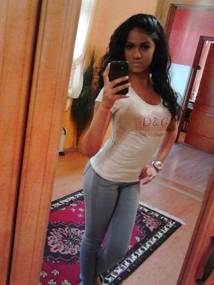 25P Teen sluts in tight jeans 2.