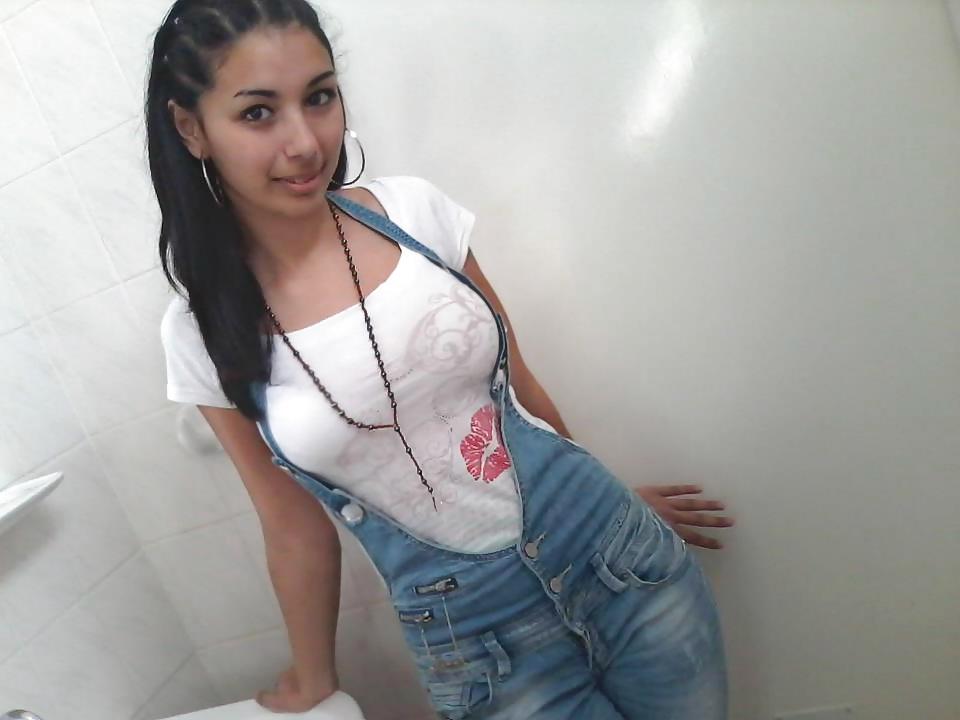 25P Teen sluts in tight jeans 2.