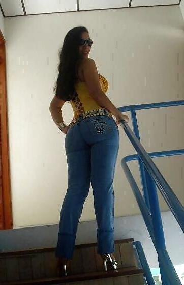 25P Teen sluts in tight jeans 2.