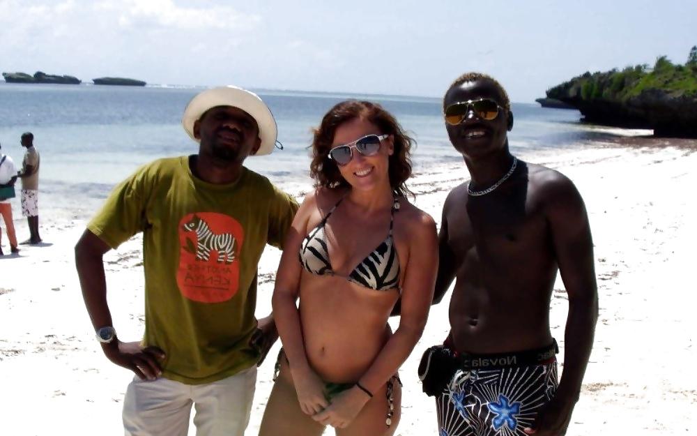 25P Slutty Wife and BBC on Vacation 