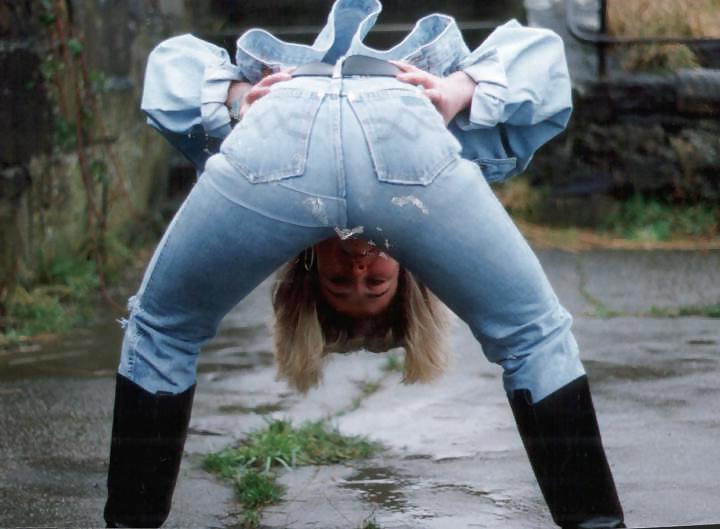 18P Sexy in jeans
