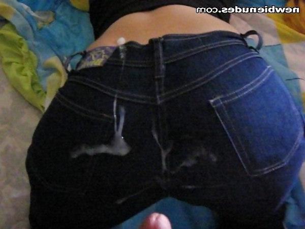 18P Sexy in jeans