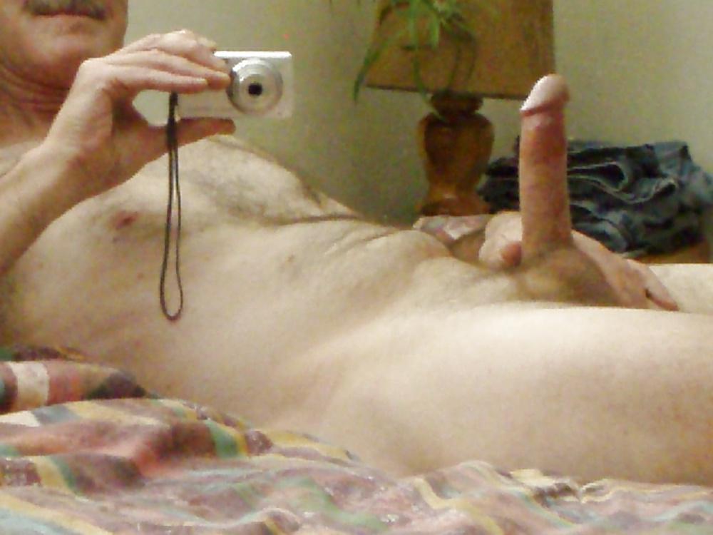 25P Mirror Self Pics