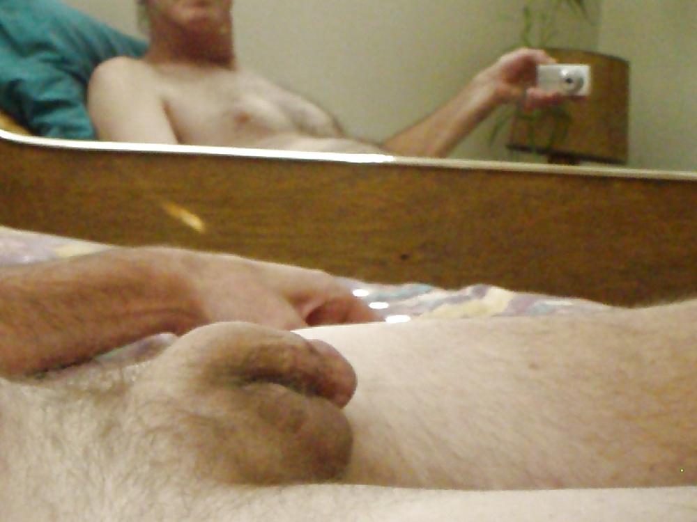 25P Mirror Self Pics