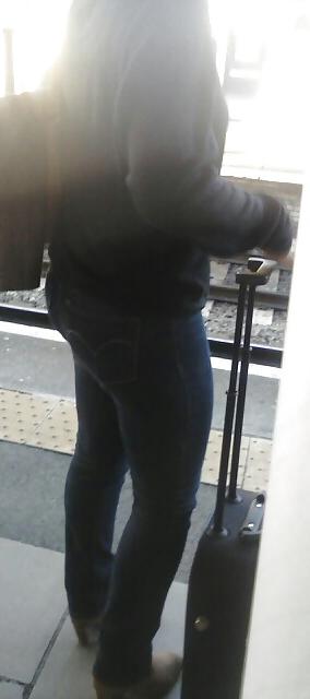 25P 2014 Levi's and Diesel Jeans Candids