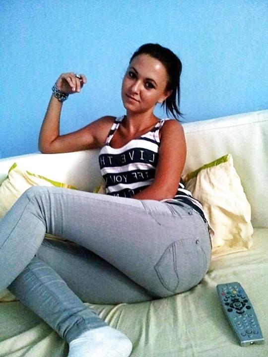 25P Teen sluts in tight jeans 3.
